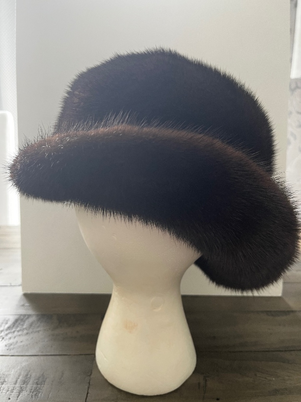 Vintage Grosvenor Canada for Harrods Genuine Dark Brown Mink Fur Hat Cloche Pill